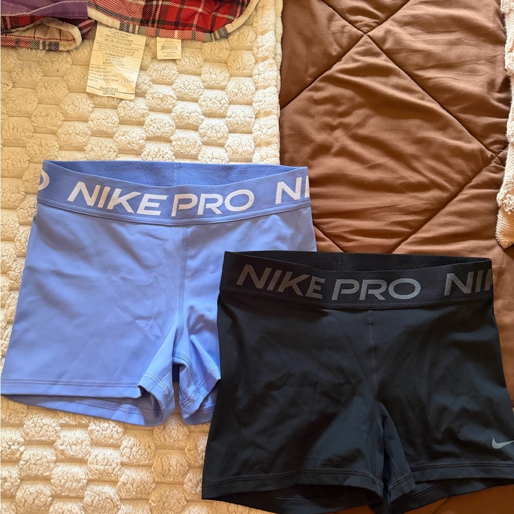 Nike Pro 2-Pack Performance Shorts in Light Blue & Black